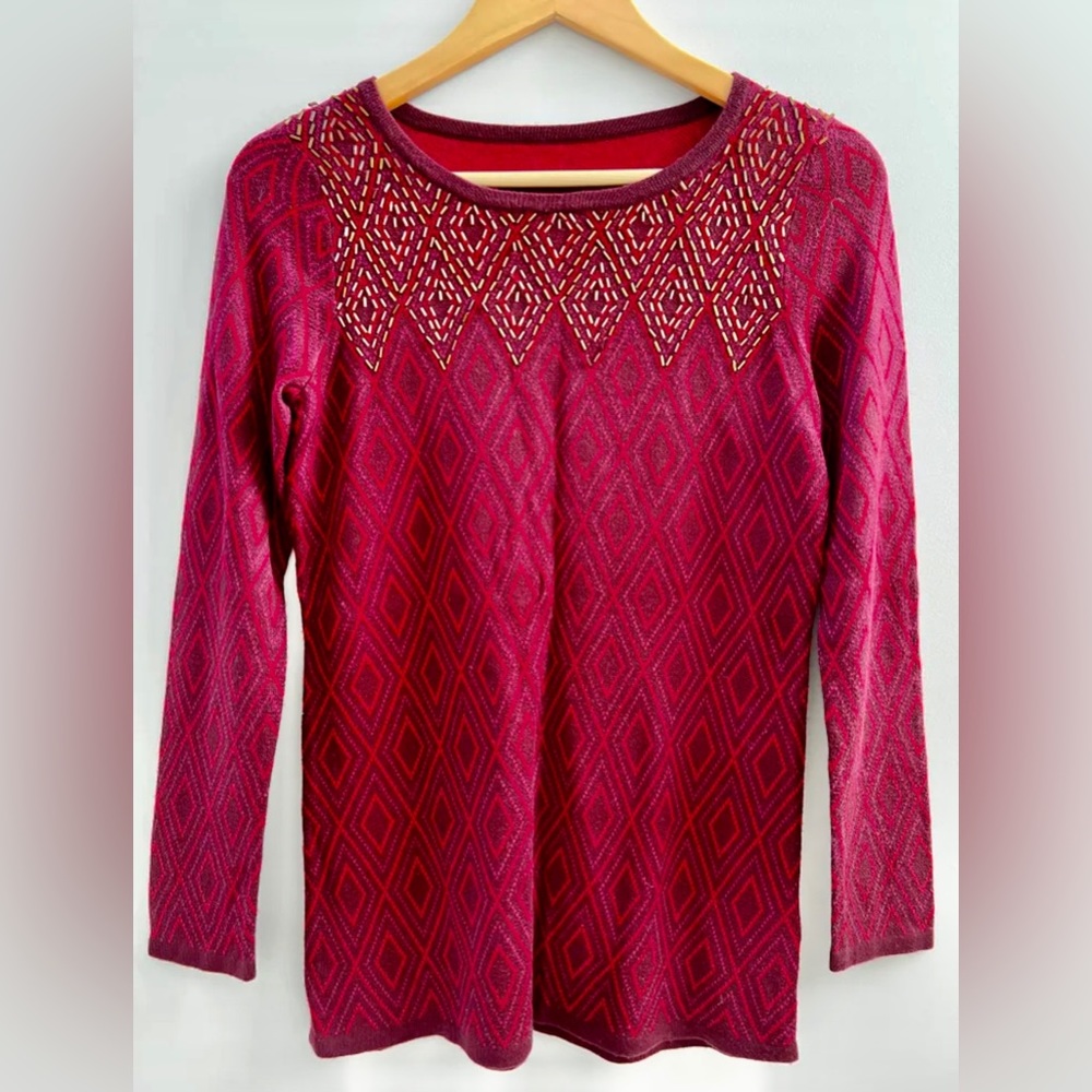 Beautiful sweater with beads